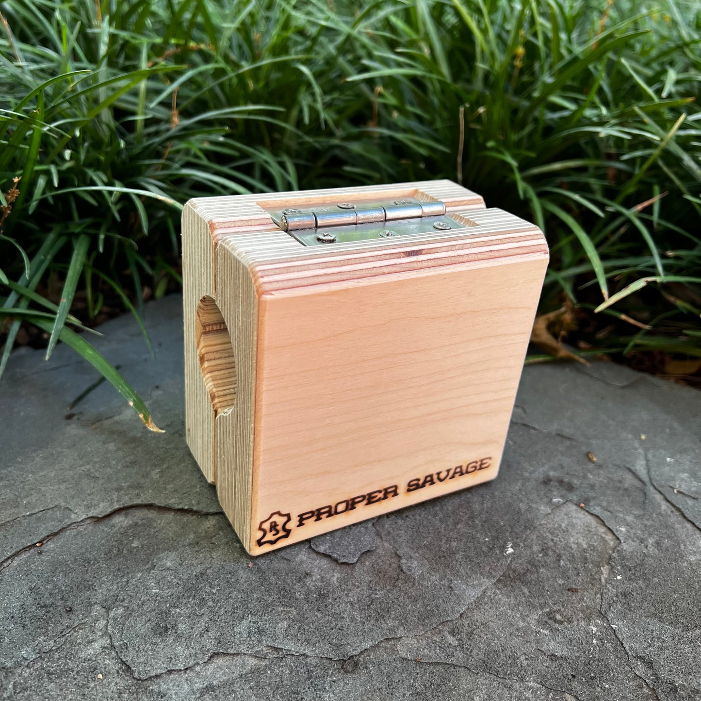 The Pinch Gripper - Classic - Layered Birch